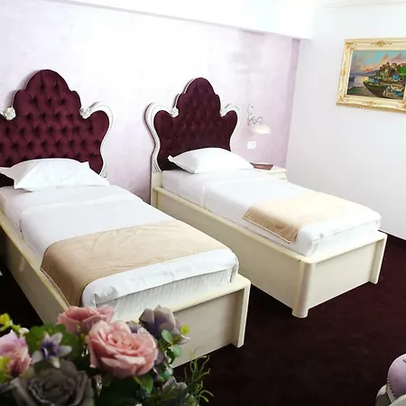 Hotel Royal Boutique Breeze