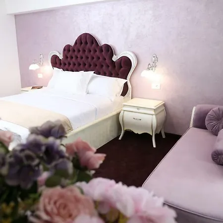 Royal Boutique Breeze 만갈리아