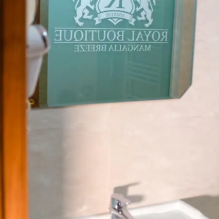 Royal Boutique Breeze Hotel