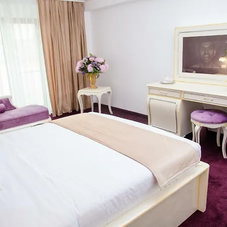 Royal Boutique Breeze 호텔