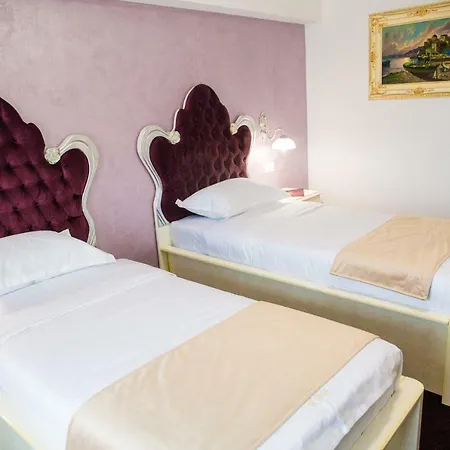 Royal Boutique Breeze Mangalia
