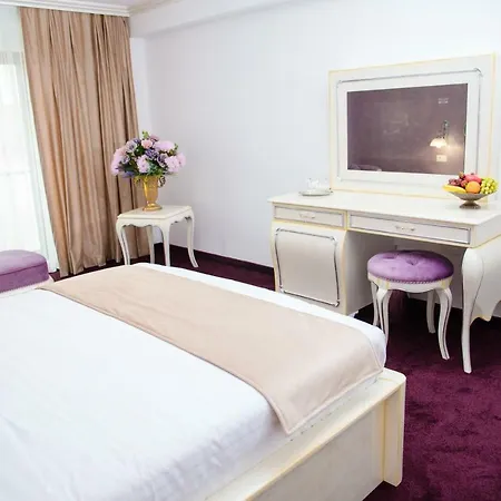 Royal Boutique Breeze 3*