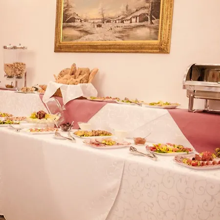 Royal Boutique Breeze